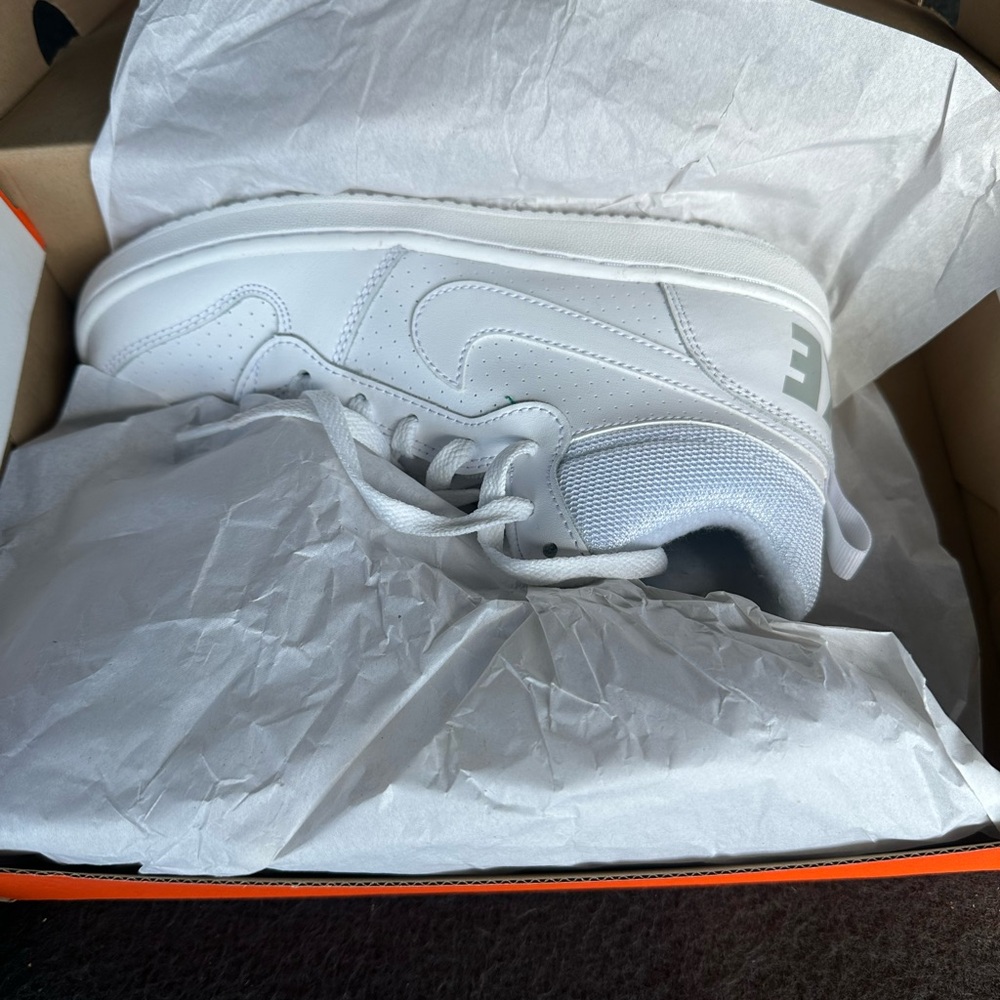 Nike White Low-Top Lace-Up Sneakers